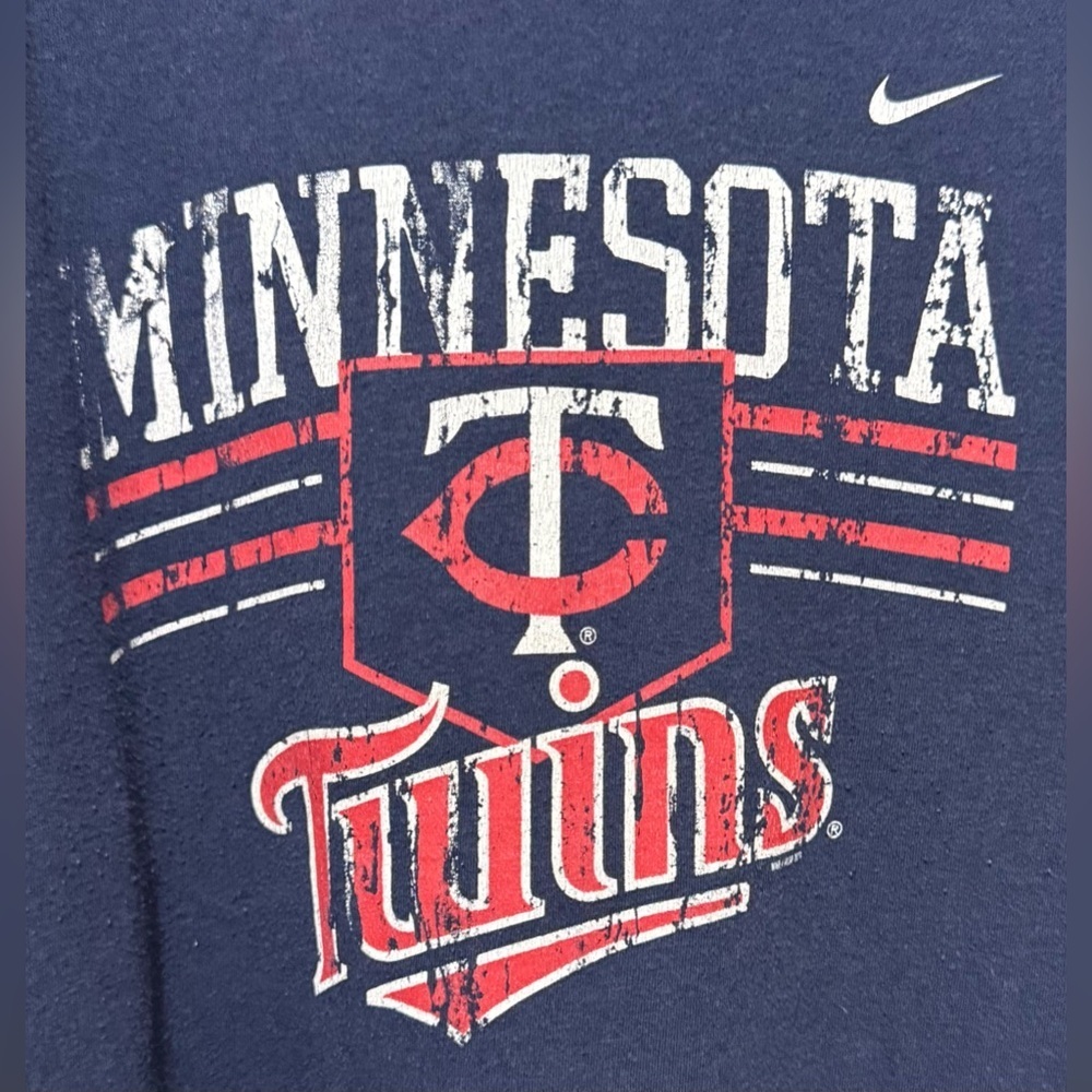 🧌Nike Navy MN Twins Distressed MLB Team image T-shirt - Picture 4 of 6